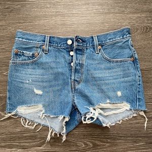 Levi high waisted shorts